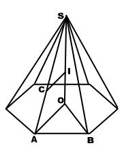 Pyramide hexagonale et triangle quilatral