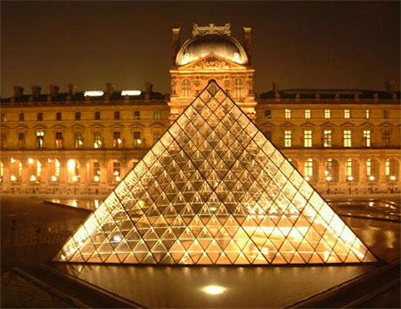 Suite numérique pyramide du Louvre