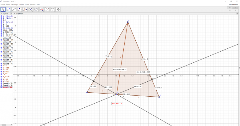 Projets orthogonaux dans un triangle isocle.